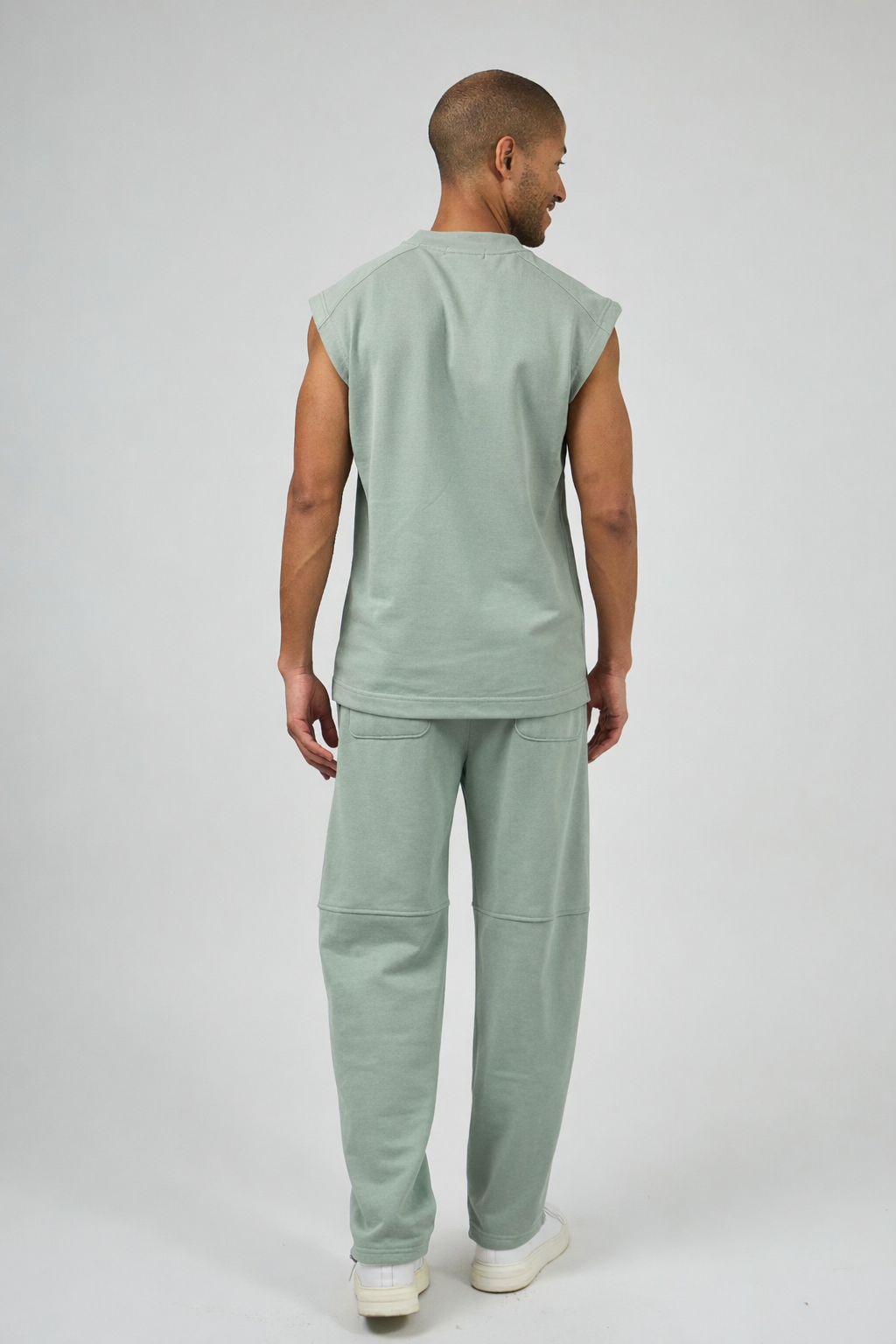 Ensemble décontracté pour homme avec haut sans manches et pantalon