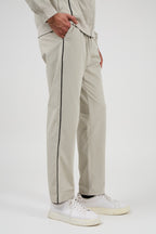 Ensemble sportif pour homme avec veste zippée et pantalon assorti