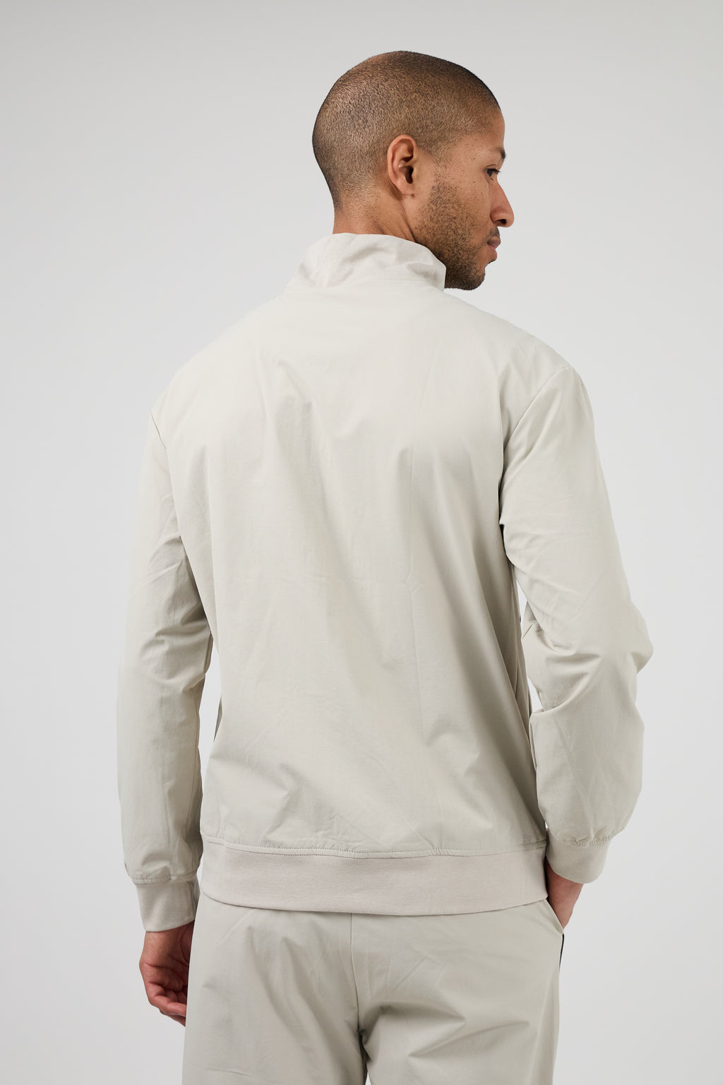 Ensemble sportif pour homme avec veste zippée et pantalon assorti