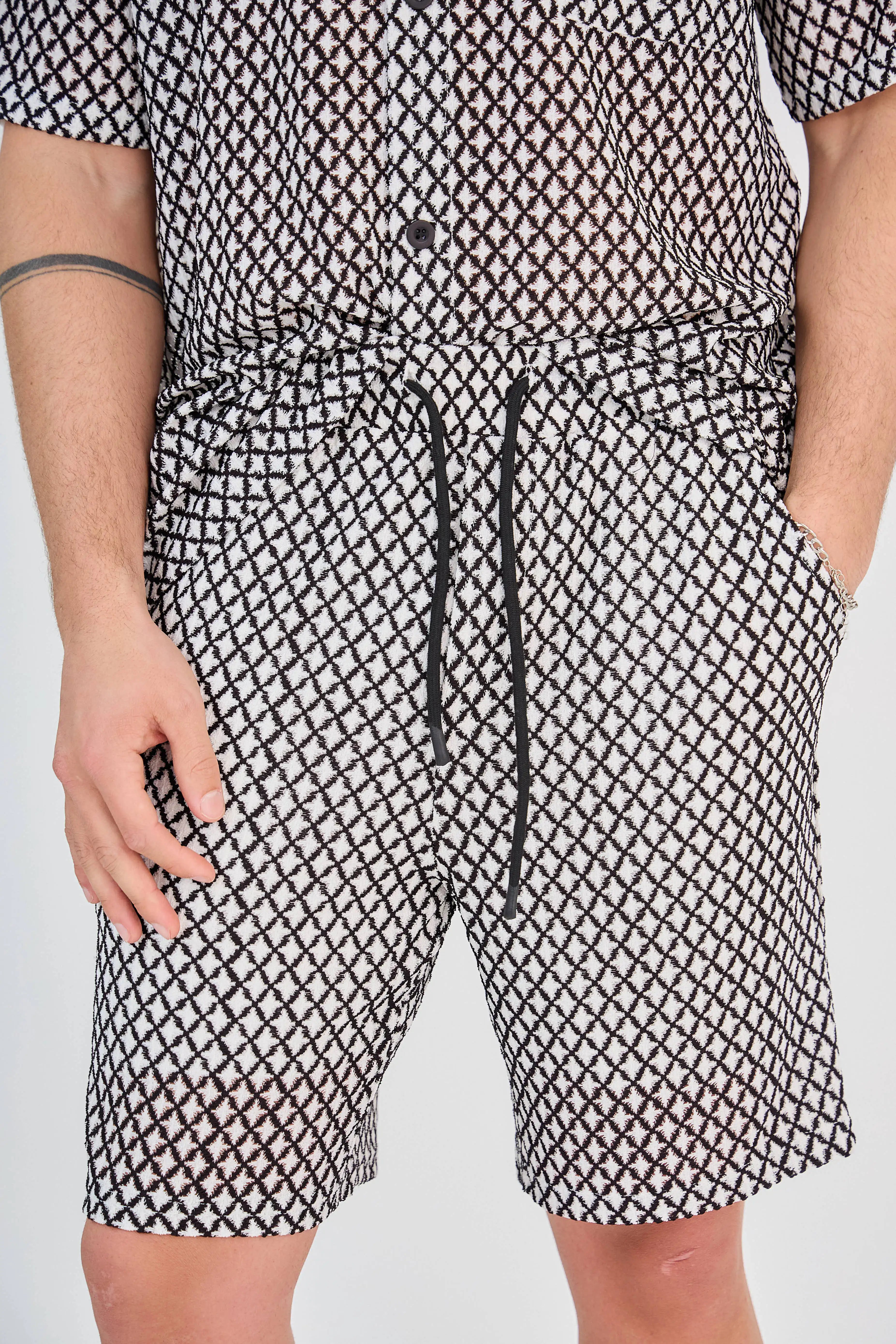 Ensemble Maille Géométrique Ajourée Noir et Blanc