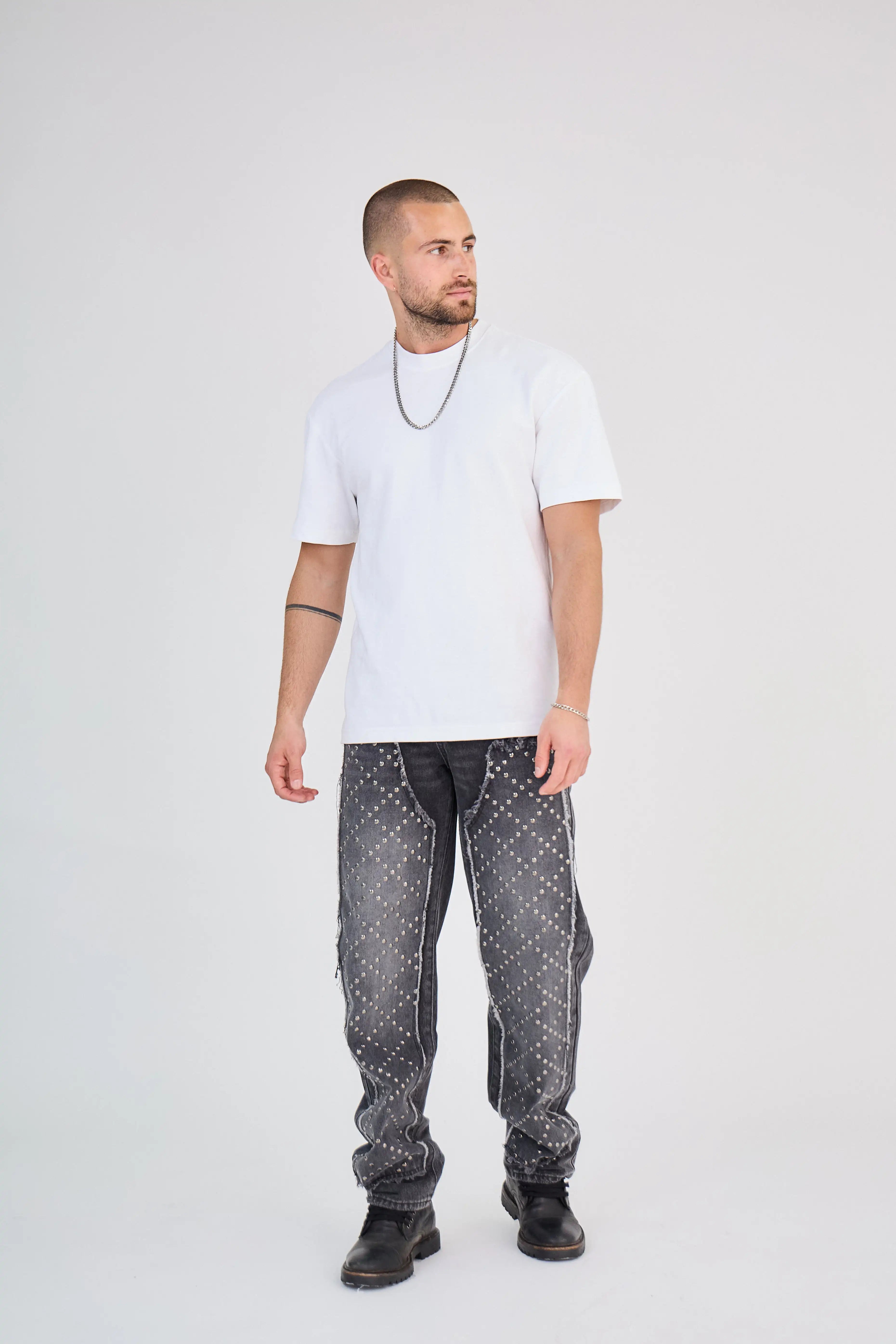 Jean Droit Clouté Noir Gris Délavé Moyen