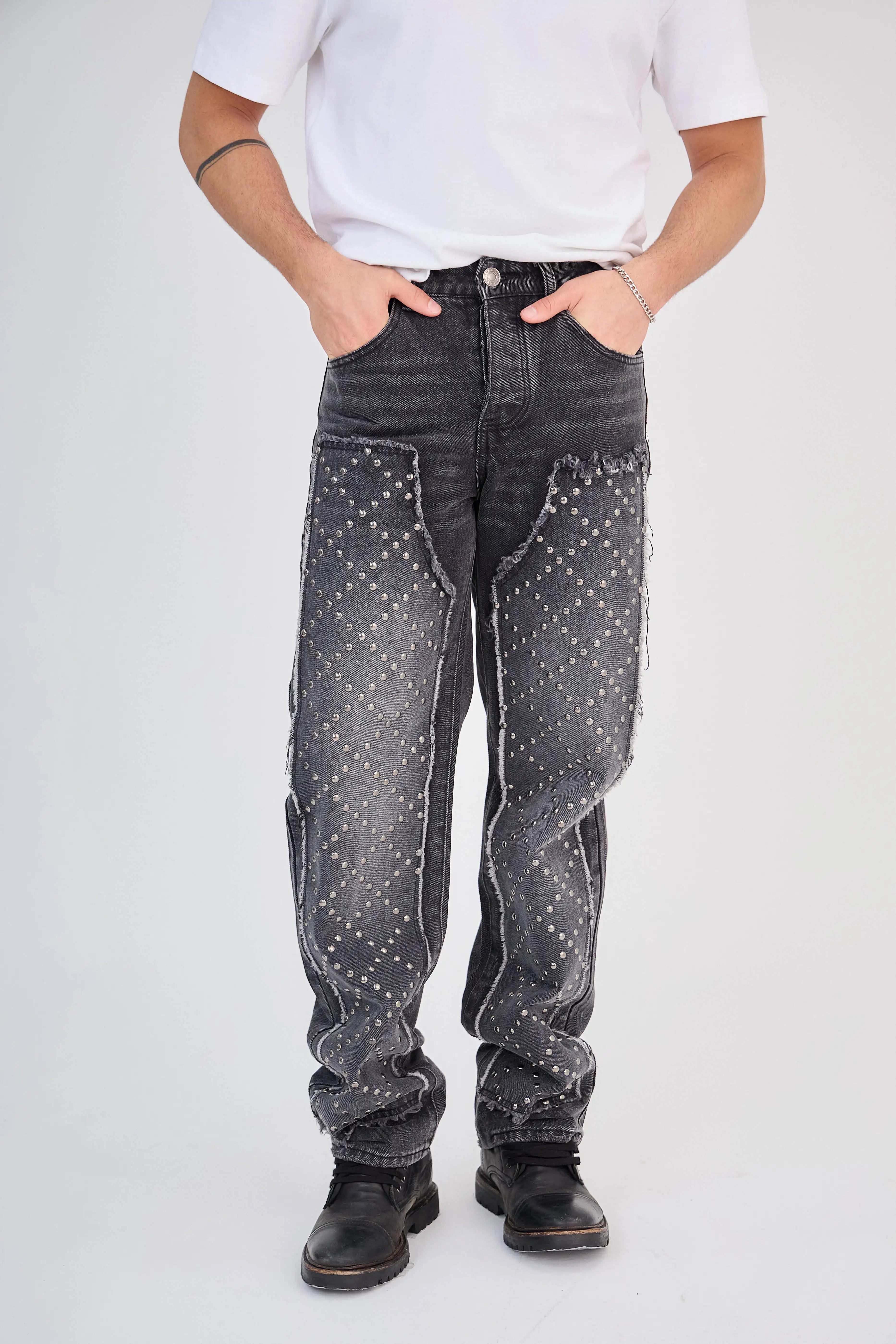 Jean Droit Clouté Noir Gris Délavé Moyen