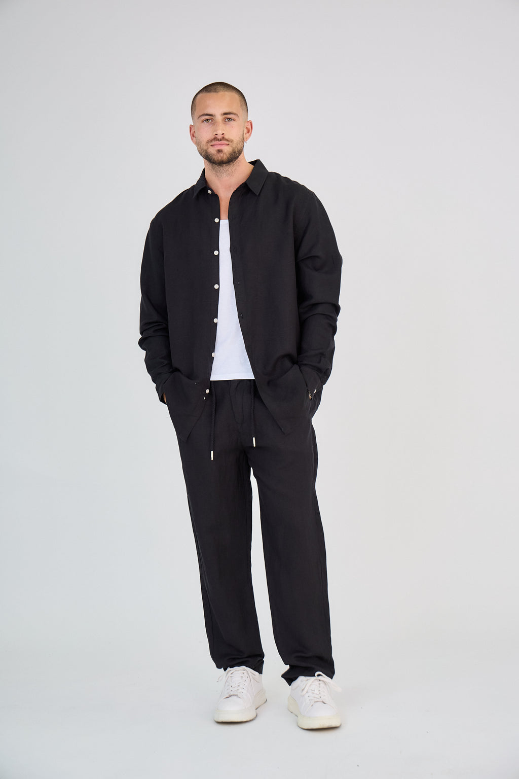 Chemise en Lin Manches Longues Noire