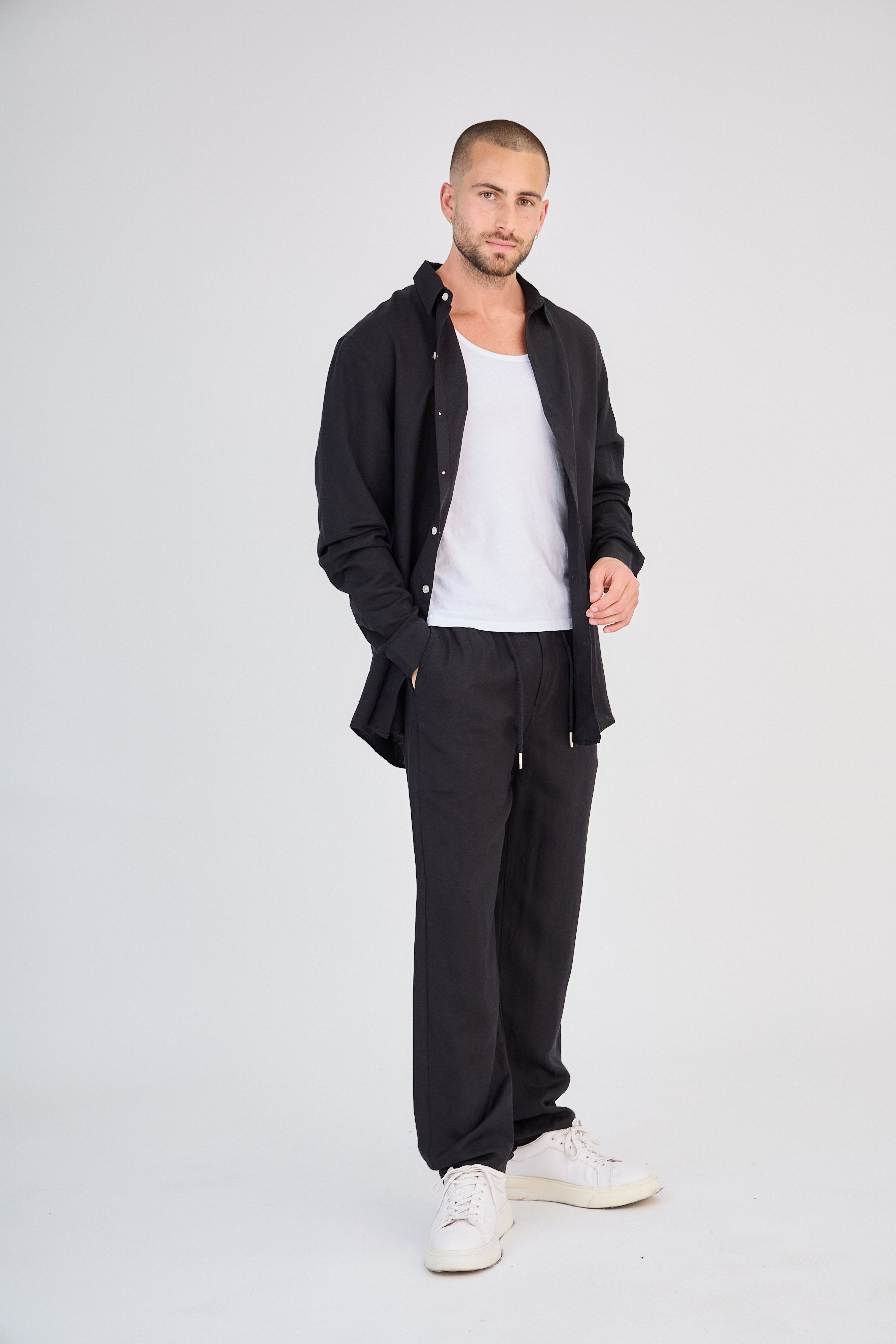 Chemise en Lin Manches Longues Noire