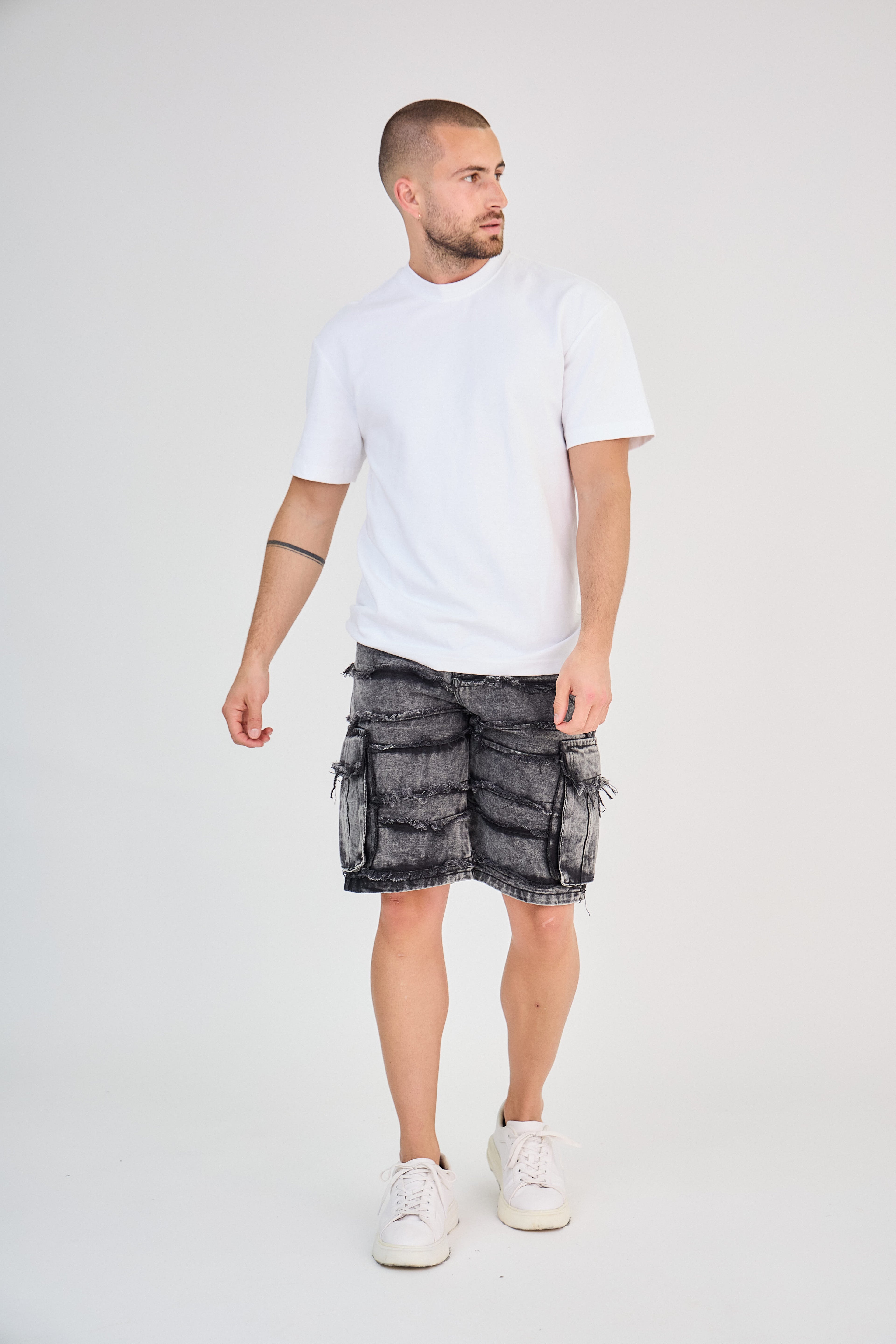 Short Jean Cargo Noir Délavé