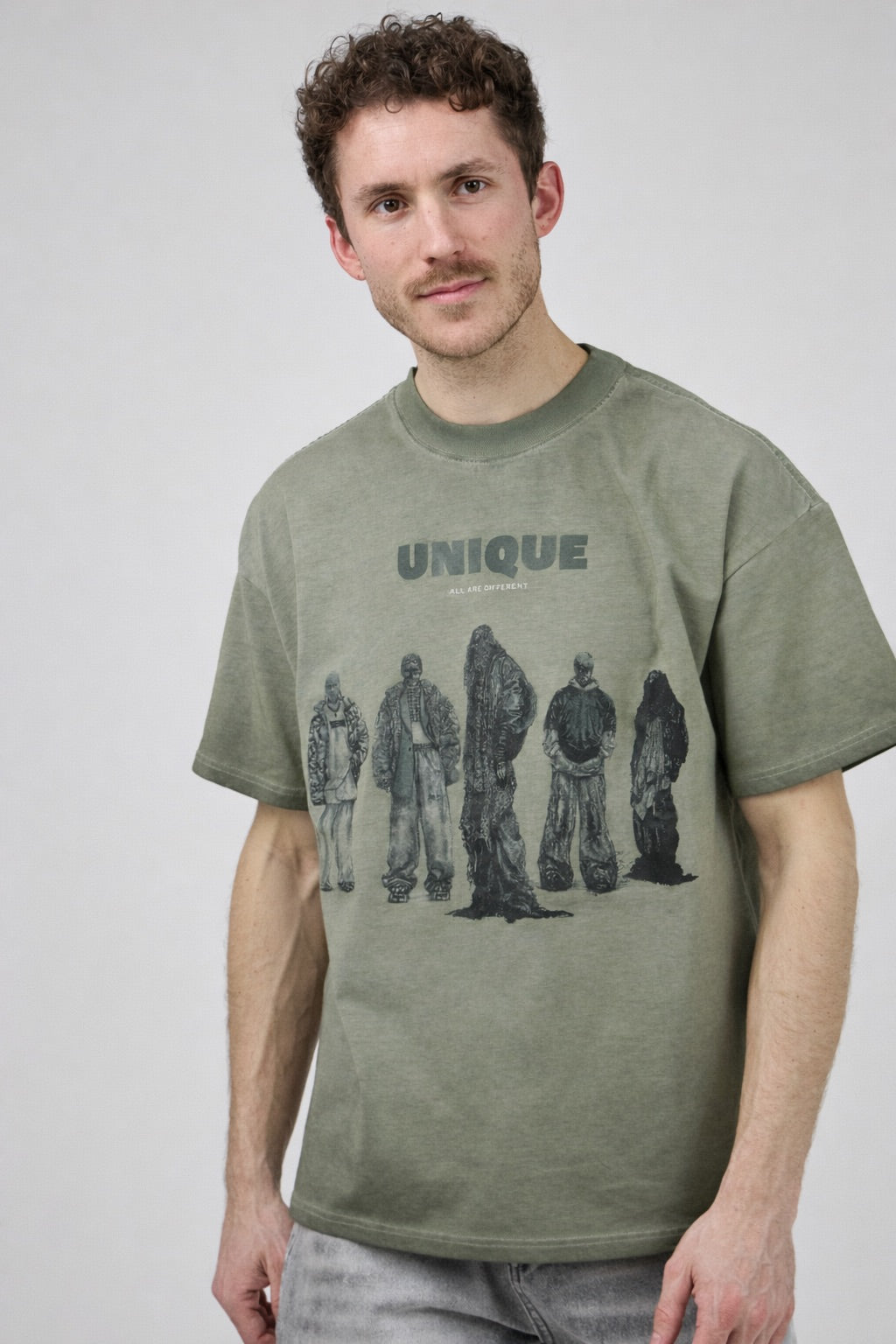 T-shirt graphique oversize « UNIQUE »