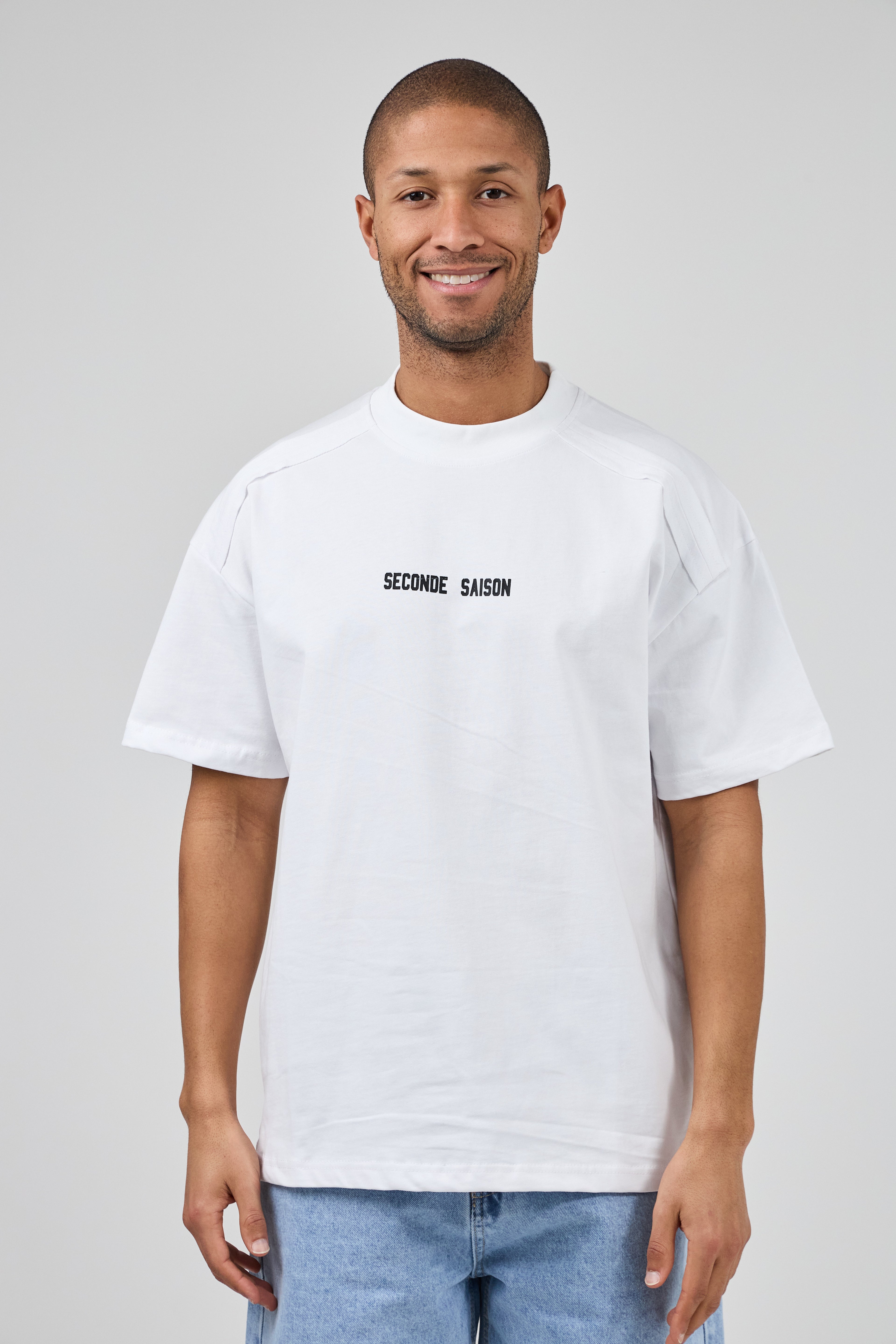 T-shirt oversize homme avec couture dorsale structurée