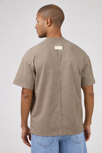 T-shirt oversize homme avec couture dorsale structurée