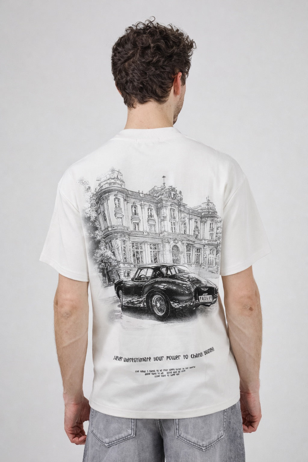 T-shirt homme imprimé artistique avec illustration urbaine et voiture rétro