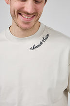 T-shirt homme imprimé artistique avec illustration urbaine et voiture rétro