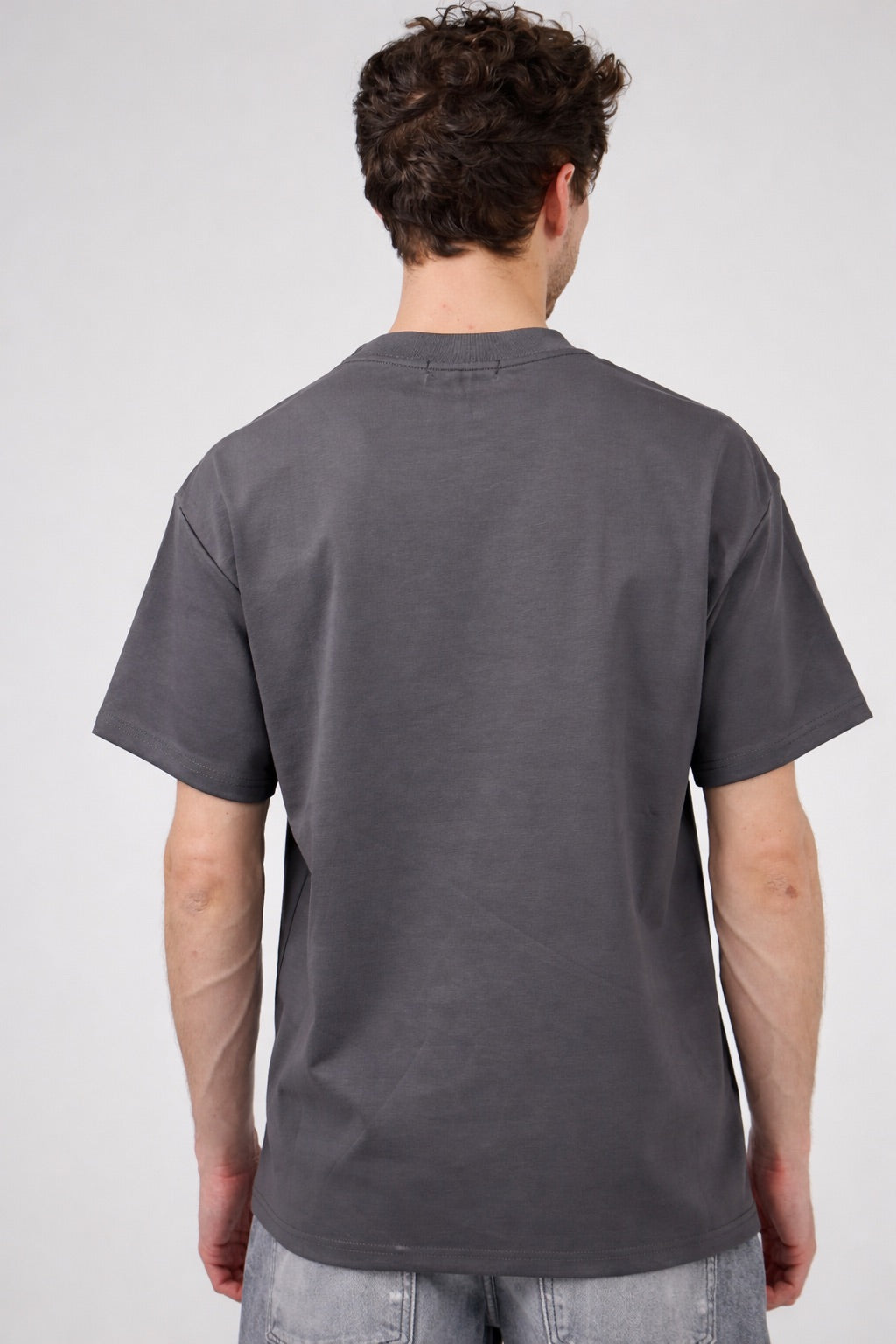 T-shirt Homme Minimaliste avec Logo Discret