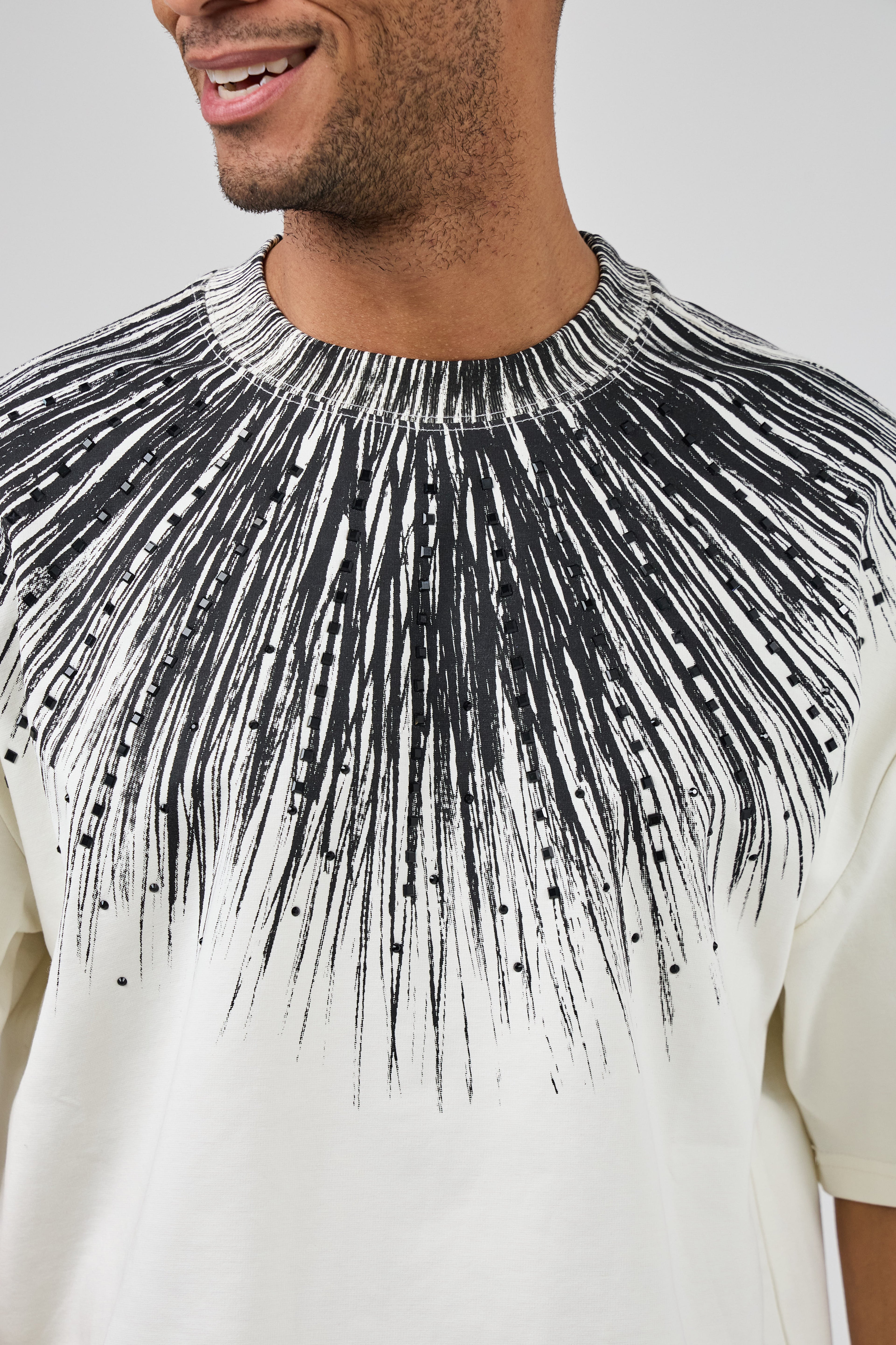 T-shirt homme à manches courtes avec motif graphique rayonnant et strass