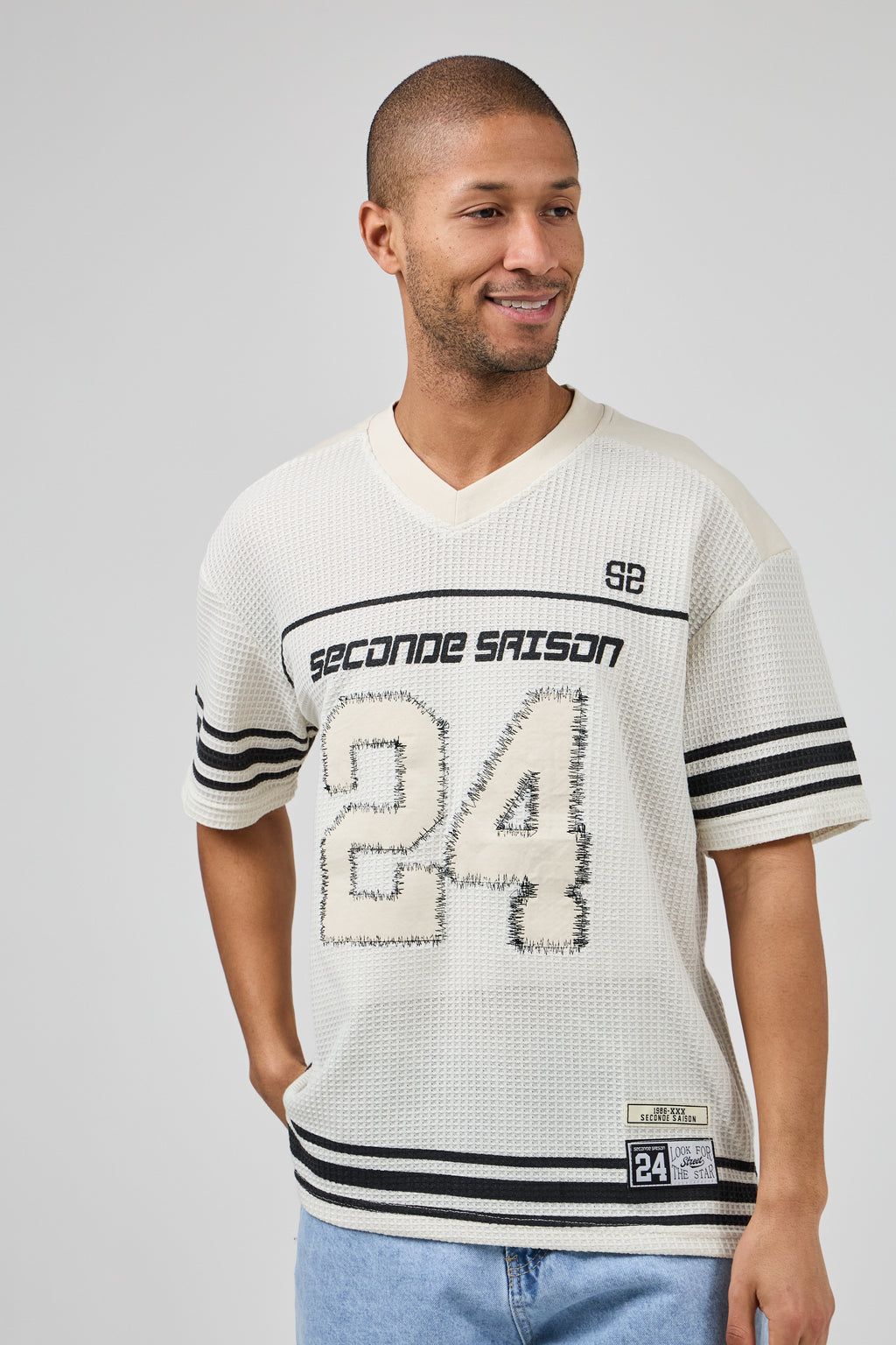T-shirt Homme Style Sportif Texturé avec Numéro 24 et Manches Rayées