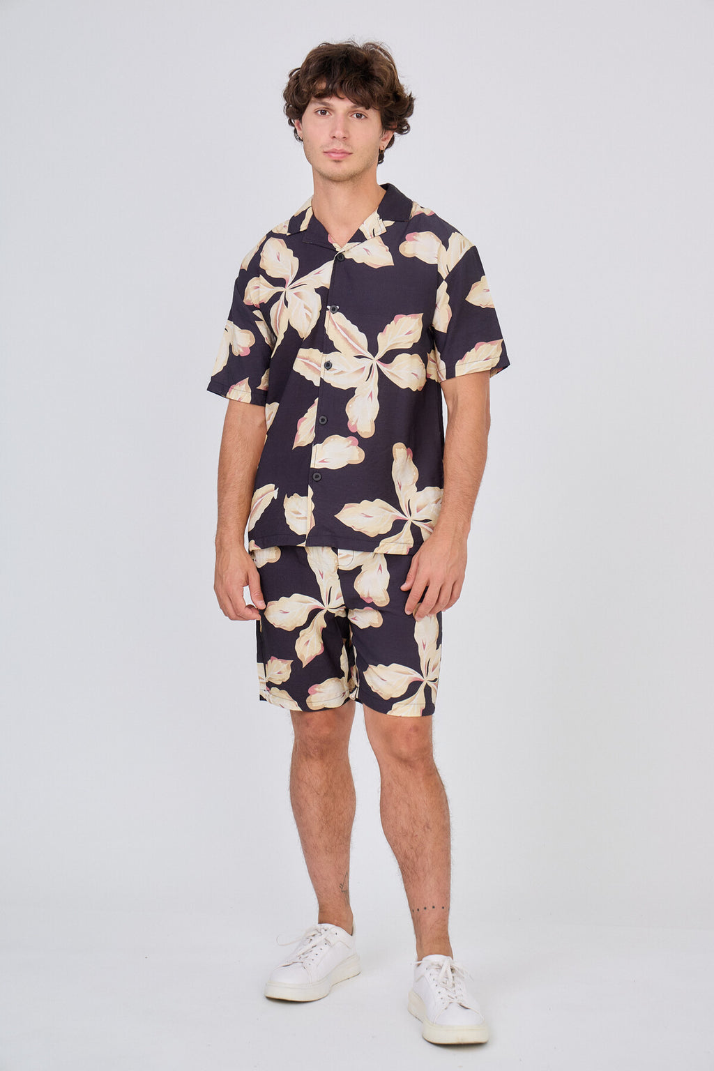 Black Floral Fluid Set